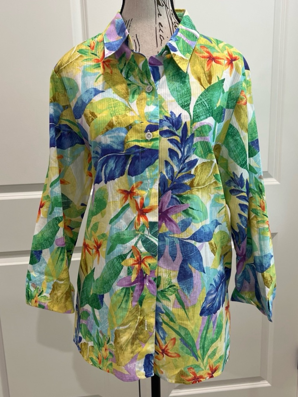 Alfred Dunner Women’s Tropical Floral Button-Front Shirt, size L